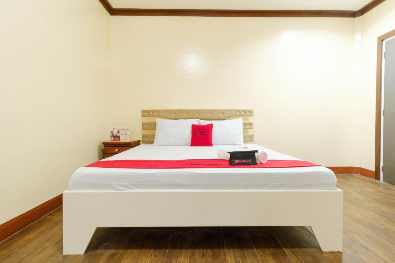 Reddoorz Plus @ Seaborne Hotel Subic Zambales Exterior foto